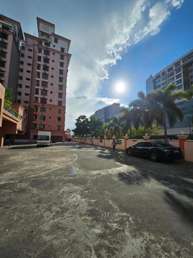 Marina-A38 Kk Centre Homestay Kota Kinabalu Esterno foto